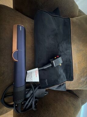 Dyson Airstrait™ Straightener – Wet to Dry Hair Tool + Velvet Case